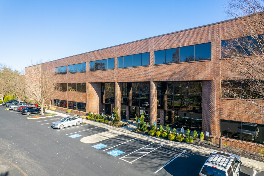 1122 Longford Rd, Oaks, PA for lease - Building Photo - Image 1 of 30