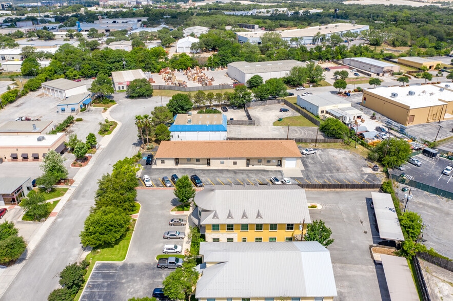 4737 College Park, San Antonio, TX for lease - Aerial - Image 2 of 9