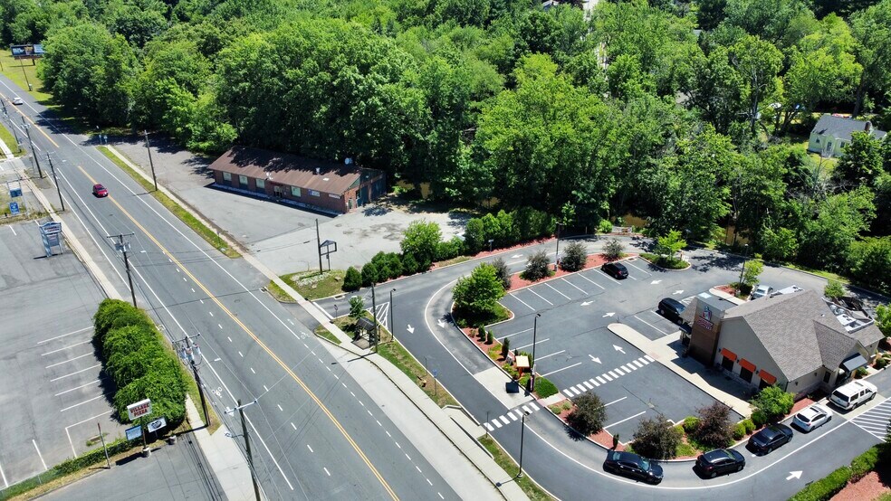 1111 Burnside Ave, East Hartford, CT for sale - Building Photo - Image 1 of 1