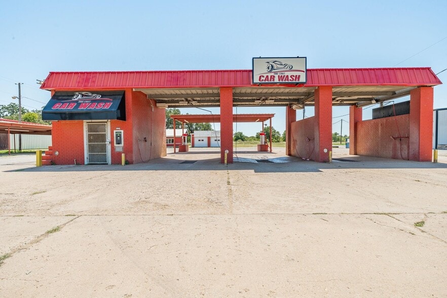 929 E Main St, Eastland, TX for sale - Building Photo - Image 2 of 28