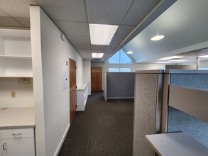 82 Bradley Rd, Madison, CT for lease Interior Photo- Image 1 of 4