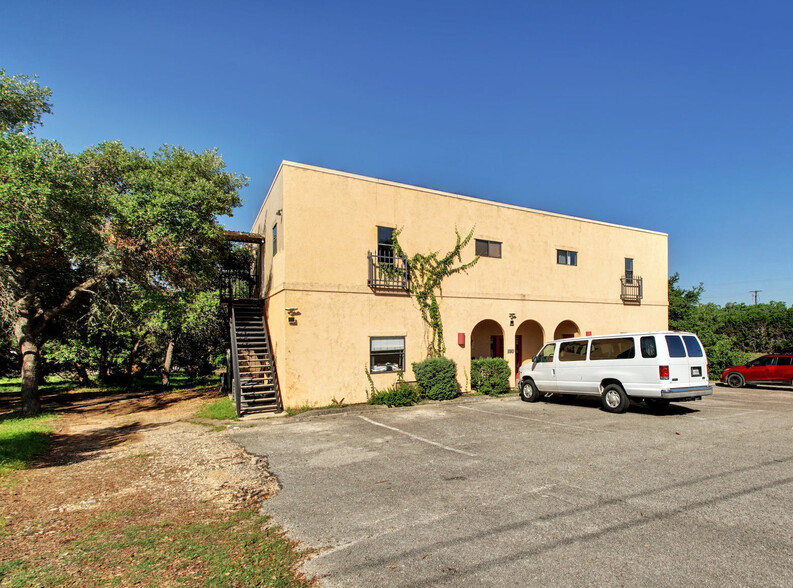 600 FM 3237, Wimberley, TX for sale - Primary Photo - Image 1 of 5