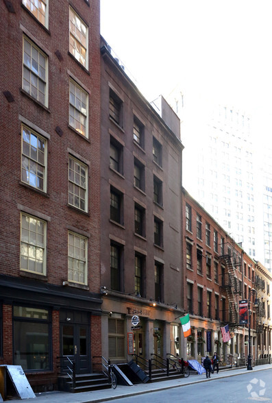 93 Pearl St, New York, NY for lease - Building Photo - Image 2 of 5