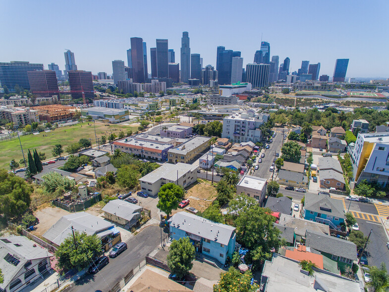 1223 W Court St, Los Angeles, CA for sale - Building Photo - Image 2 of 25