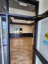 3151 W Tecumseh Rd, Norman, OK for lease Interior Photo- Image 2 of 35