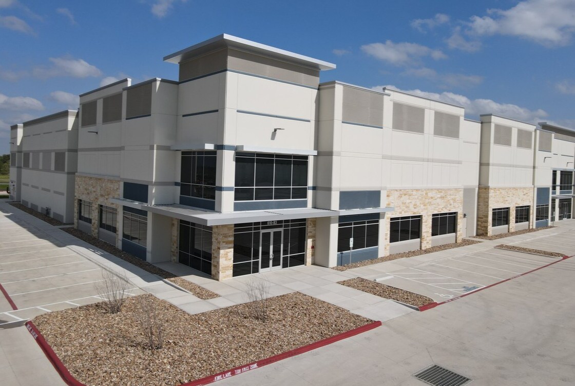 Blue Springs Blvd, Georgetown, TX for lease Building Photo- Image 1 of 3