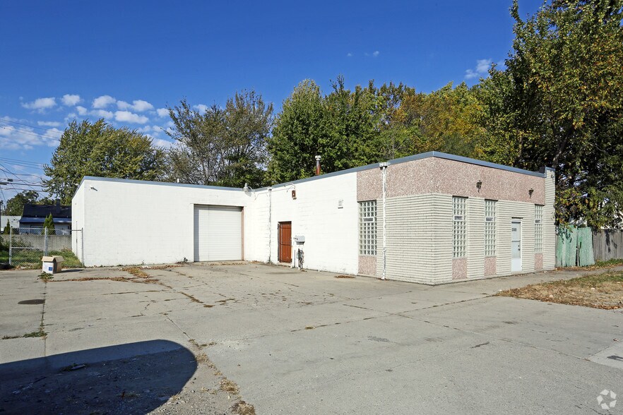 23409 Dequindre Rd, Hazel Park, MI 48030