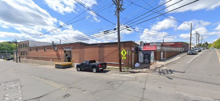 127 Echo Lake Rd, Watertown, CT for lease Building Photo- Image 1 of 3