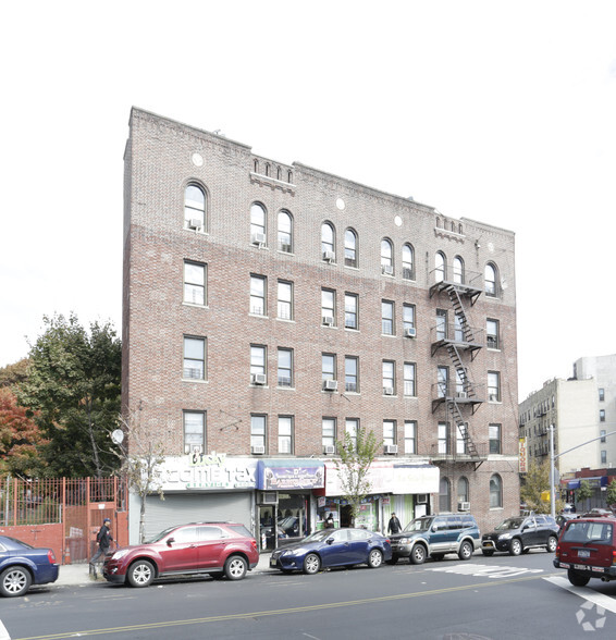 1975 Davidson Ave, Bronx, NY for lease - Building Photo - Image 2 of 5