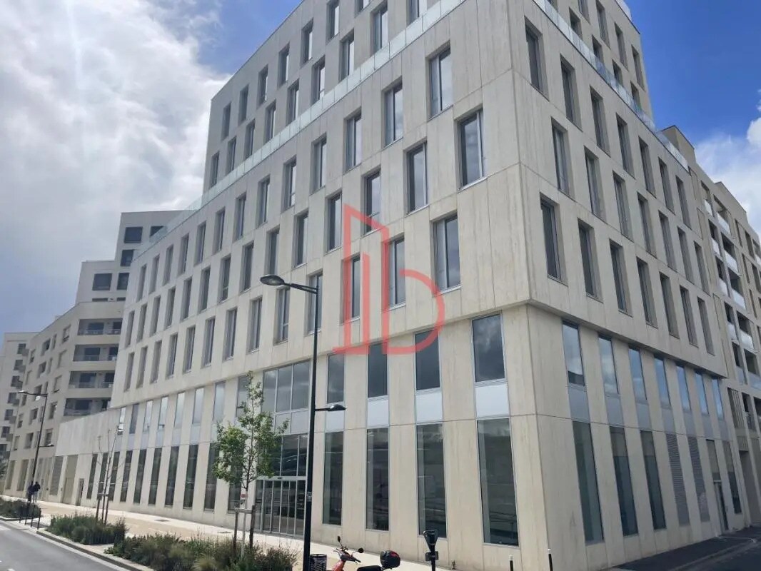 Office in Bordeaux for lease Building Photo- Image 1 of 8