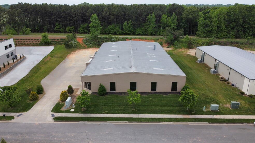 167 Thunder Rd, Mooresville, NC for lease - Building Photo - Image 3 of 4