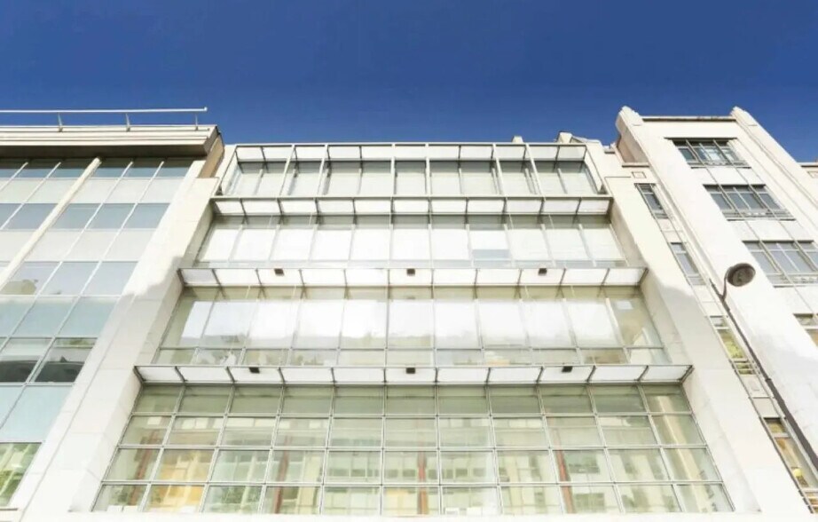 27 Rue De Berri, Paris for lease - Building Photo - Image 2 of 30