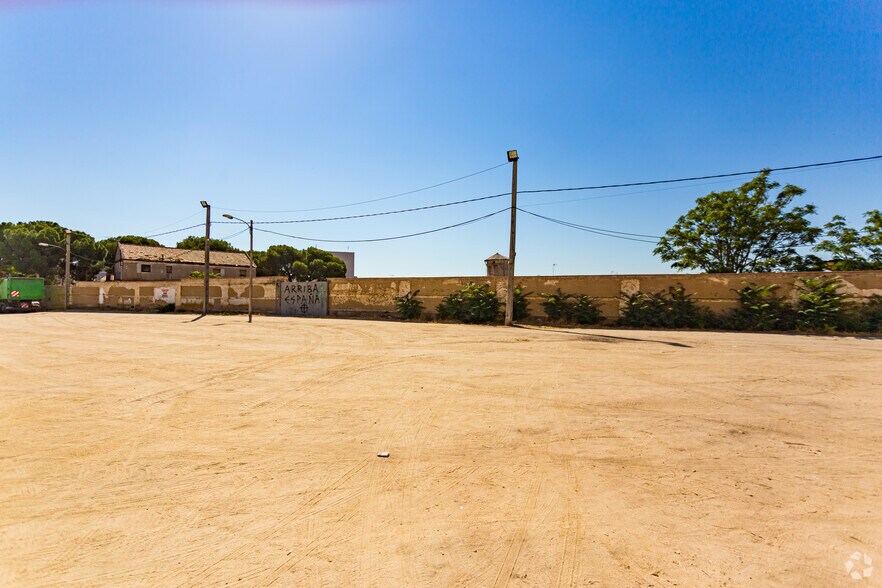 Avenida República Argentina, 43, Moraleja de Enmedio, Madrid for sale - Building Photo - Image 1 of 1