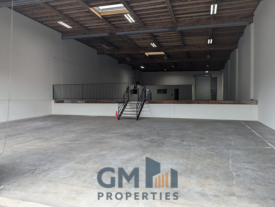 2400-2402 Palm Dr, Signal Hill, CA for lease Building Photo- Image 1 of 7