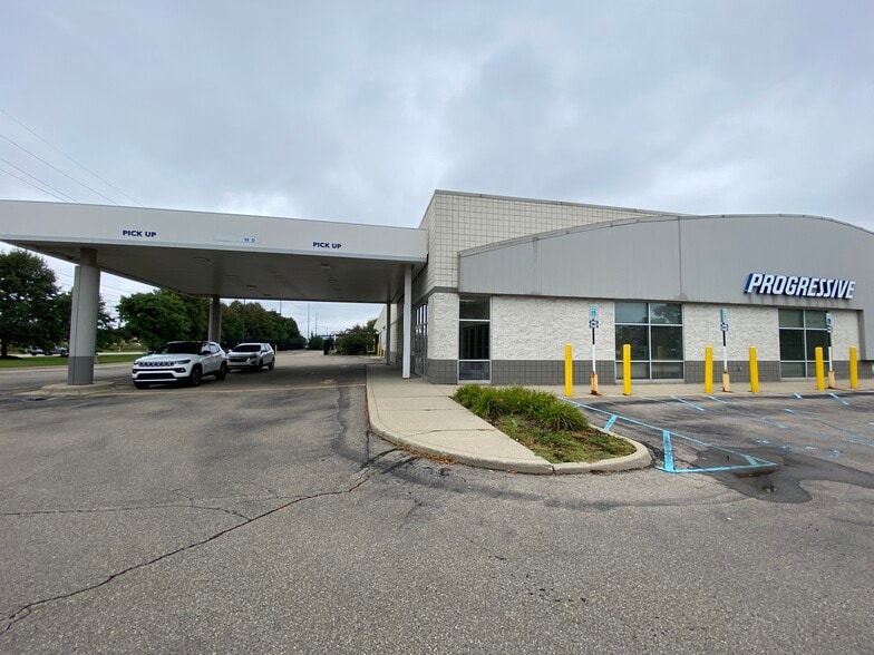 40770 Mound Rd, Sterling Heights, MI for sale - Building Photo - Image 2 of 2