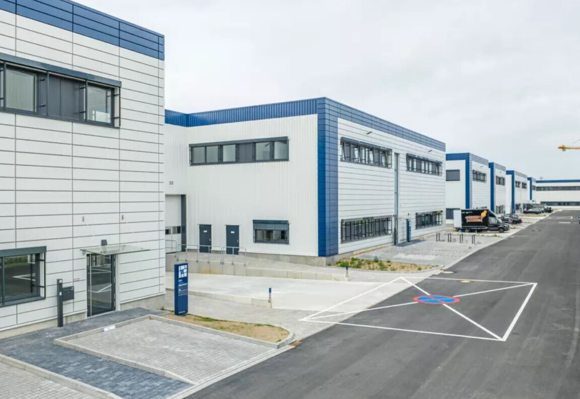  for sale Primary Photo- Image 1 of 1