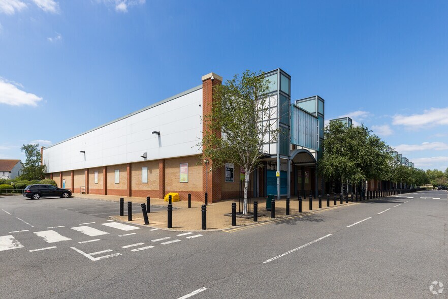 4-12 Twin Tumps Way, London for sale - Building Photo - Image 1 of 1