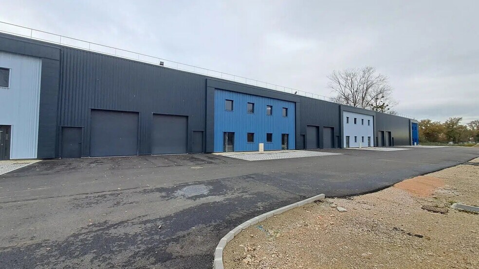 Flex in Saint-Rémy for sale - Building Photo - Image 2 of 4