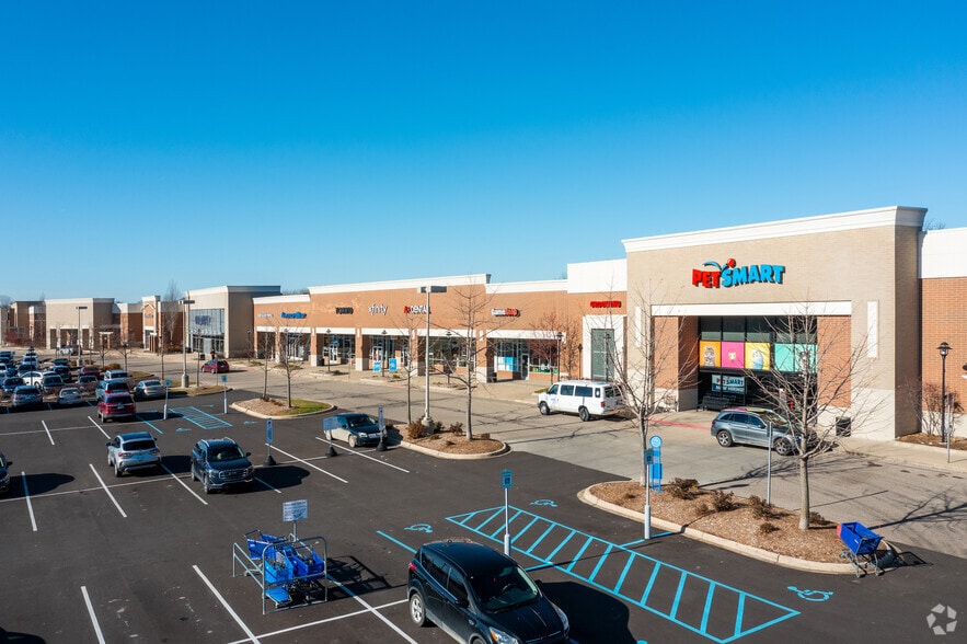 47142-47330 Michigan Ave, Canton, MI for lease - Building Photo - Image 1 of 8