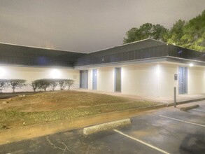 3993 Lawrenceville Hwy NW, Lilburn, GA for lease Building Photo- Image 1 of 30