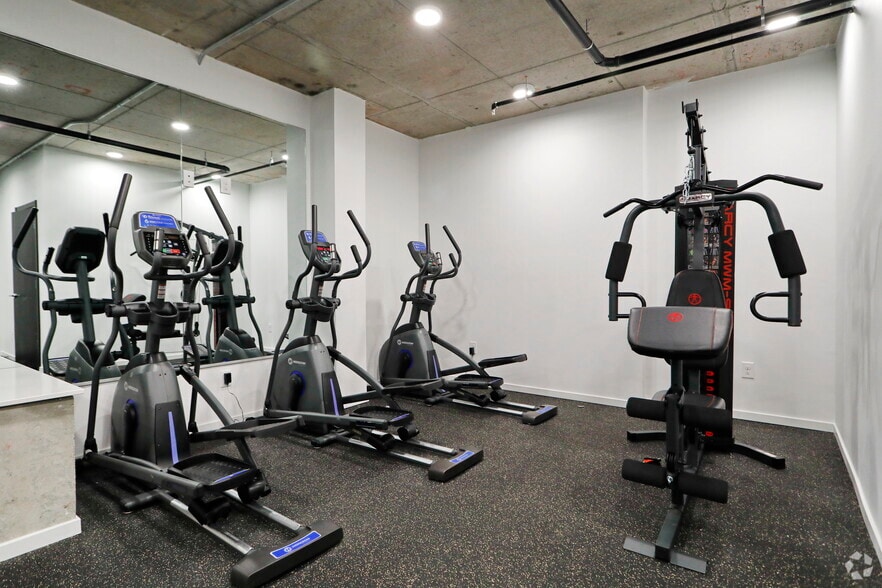 5512 17th Ave NW, Seattle, WA for lease - Interior Photo - Image 2 of 11