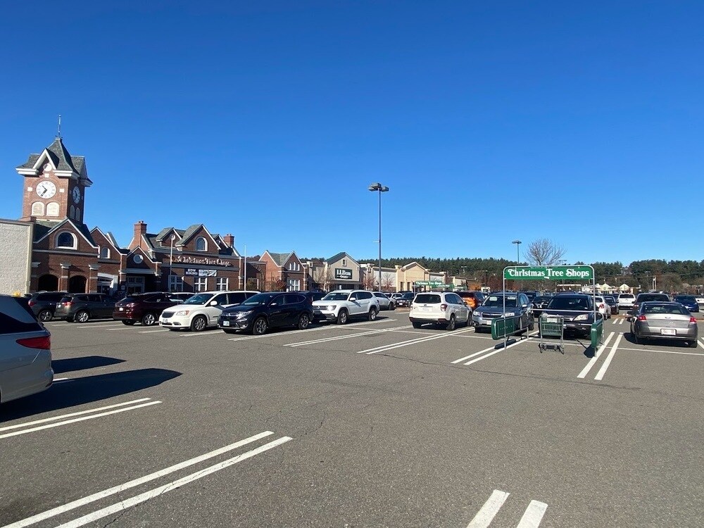 151 Coliseum Ave, Nashua, NH 03063 Nashua Mall