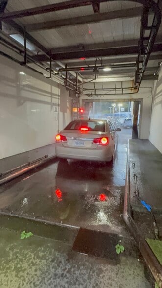 313 7th Ave, Beaver Falls, PA for sale - Interior Photo - Image 3 of 4