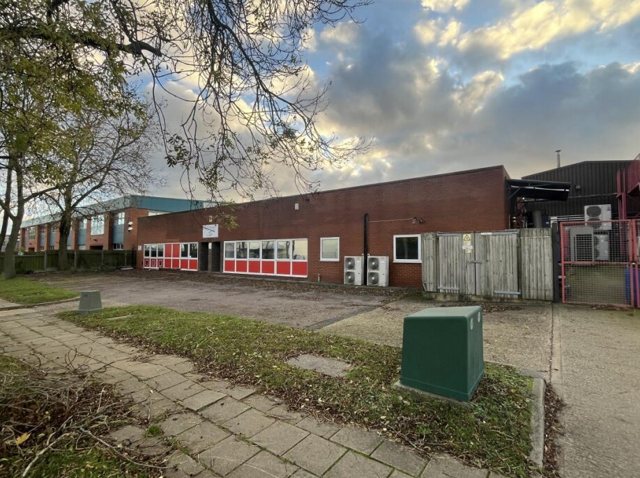 1 Caxton Way, Stevenage for sale Primary Photo- Image 1 of 1