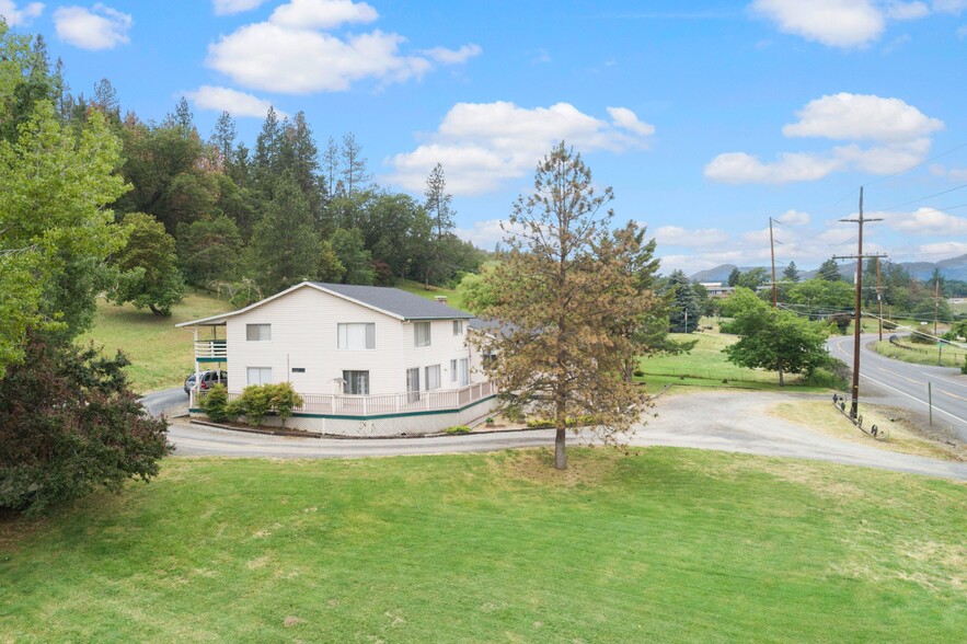 3429 S Stage Rd, Medford, OR for sale - Building Photo - Image 3 of 37