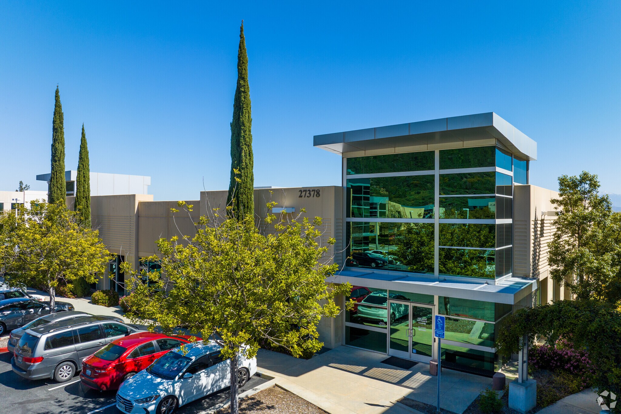 27392 Via Industria, Temecula, CA for sale Primary Photo- Image 1 of 1