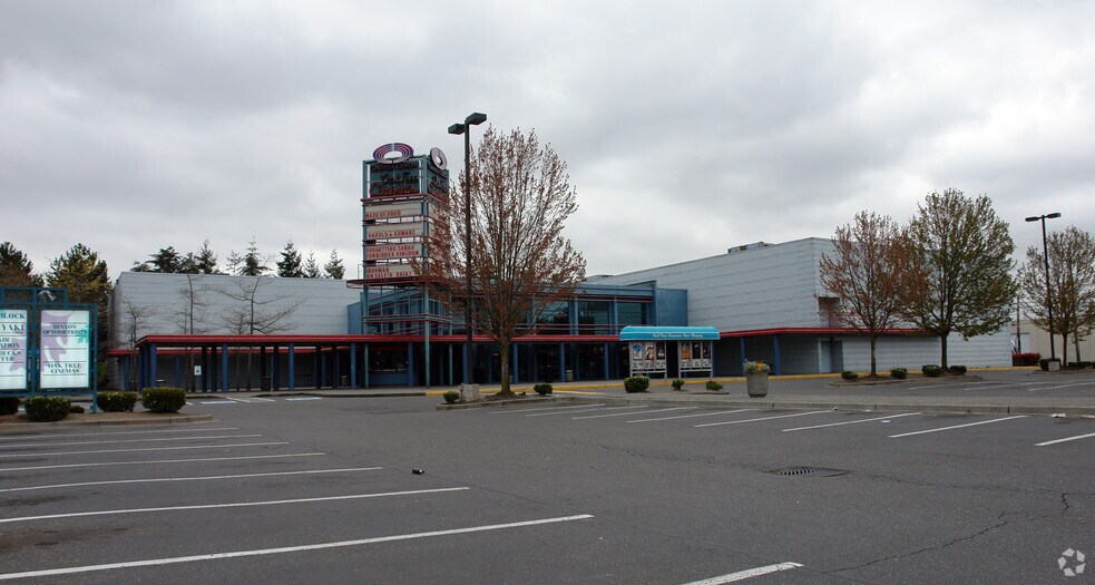 1000210008 Aurora Ave N, Seattle, WA 98133 Oaktree Village Shopping