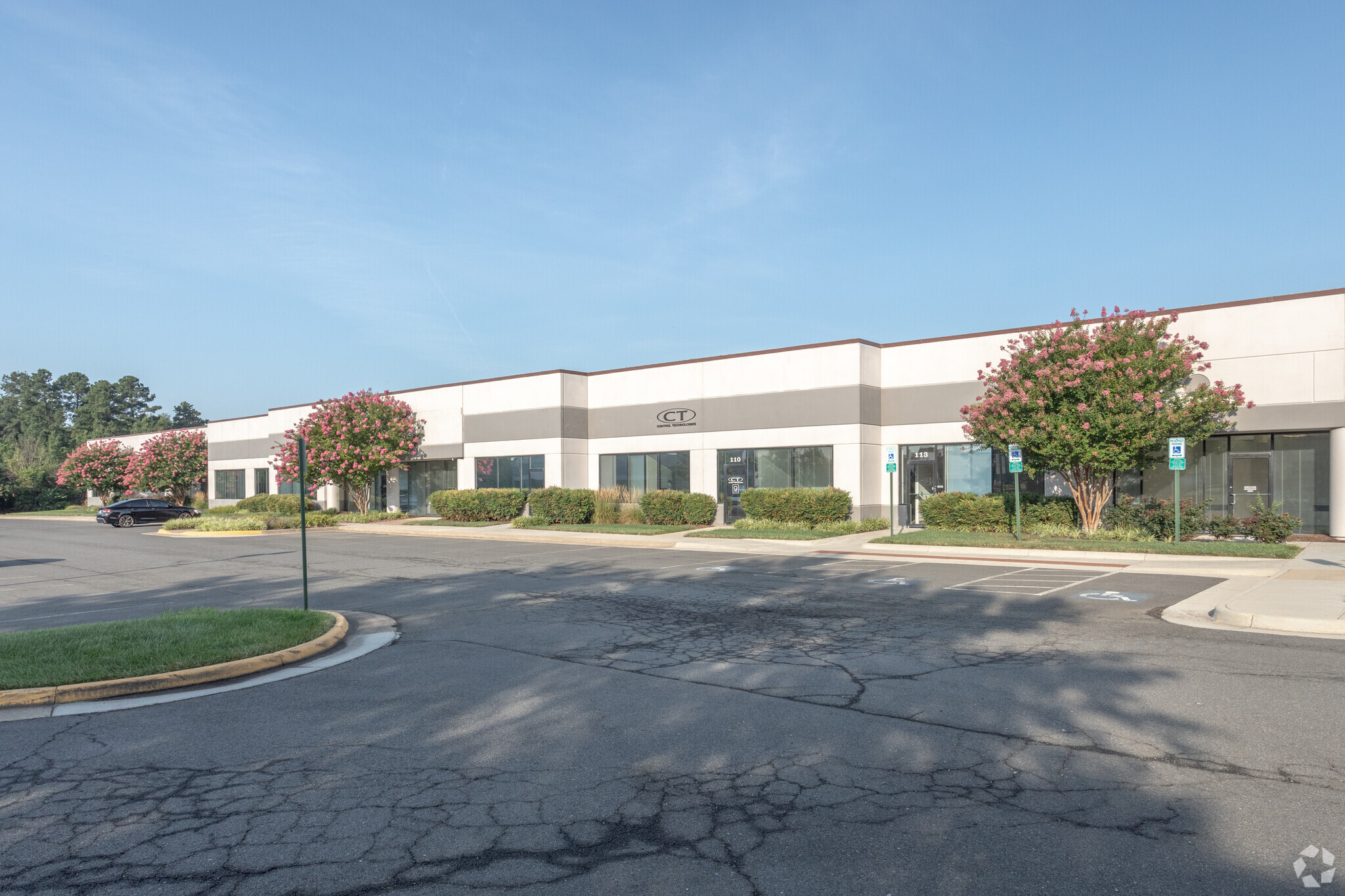 44901 Falcon Pl, Dulles, VA for lease Building Photo- Image 1 of 5