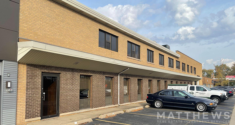 8228 McCormick Blvd, Skokie, IL for sale - Building Photo - Image 1 of 2