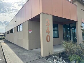 340 E George Hopper Rd, Burlington, WA for lease Interior Photo- Image 2 of 11