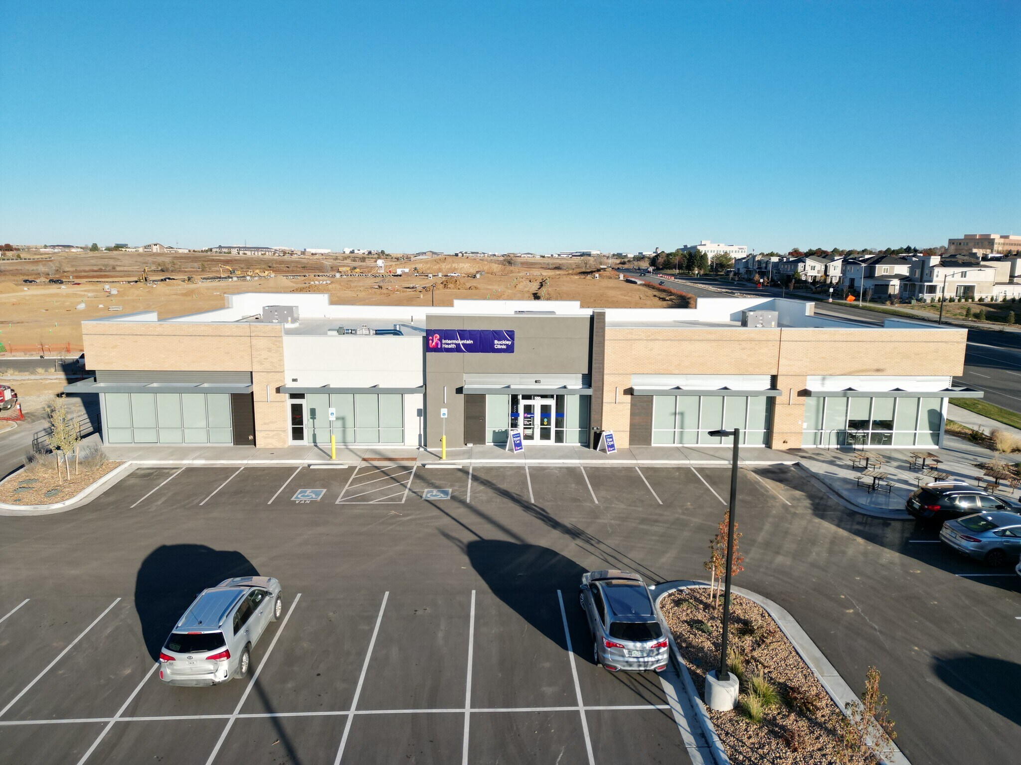 550 S Airport Blvd, Aurora, CO 80017 Office for Sale