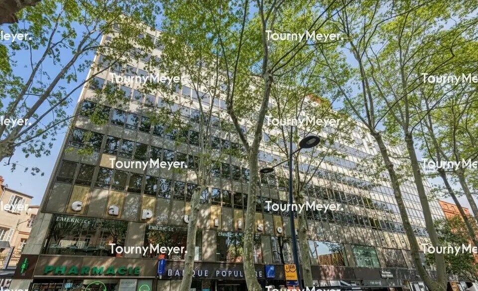 Office in Toulouse for lease - Building Photo - Image 1 of 9