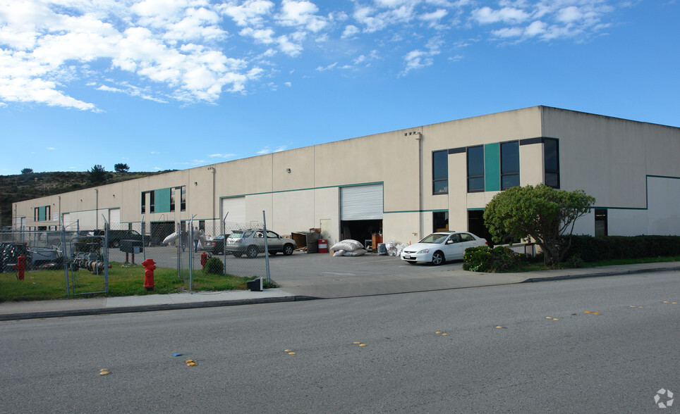 850 Airport St, Moss Beach, CA for lease - Building Photo - Image 2 of 6