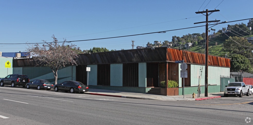 3700-3704 Eagle Rock Blvd, Los Angeles, CA for lease - Primary Photo - Image 2 of 7