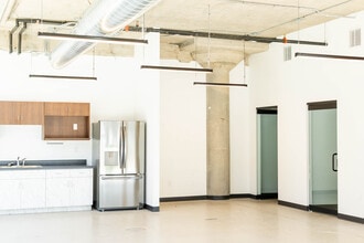 540 N Broadway, Green Bay, WI for lease Interior Photo- Image 1 of 7