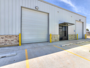 200 Chisholm Trail, Mustang, OK for lease Building Photo- Image 2 of 28