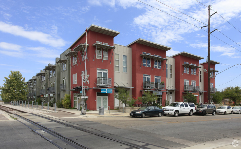 1601 E 5th St, Austin, TX for lease - Building Photo - Image 2 of 8