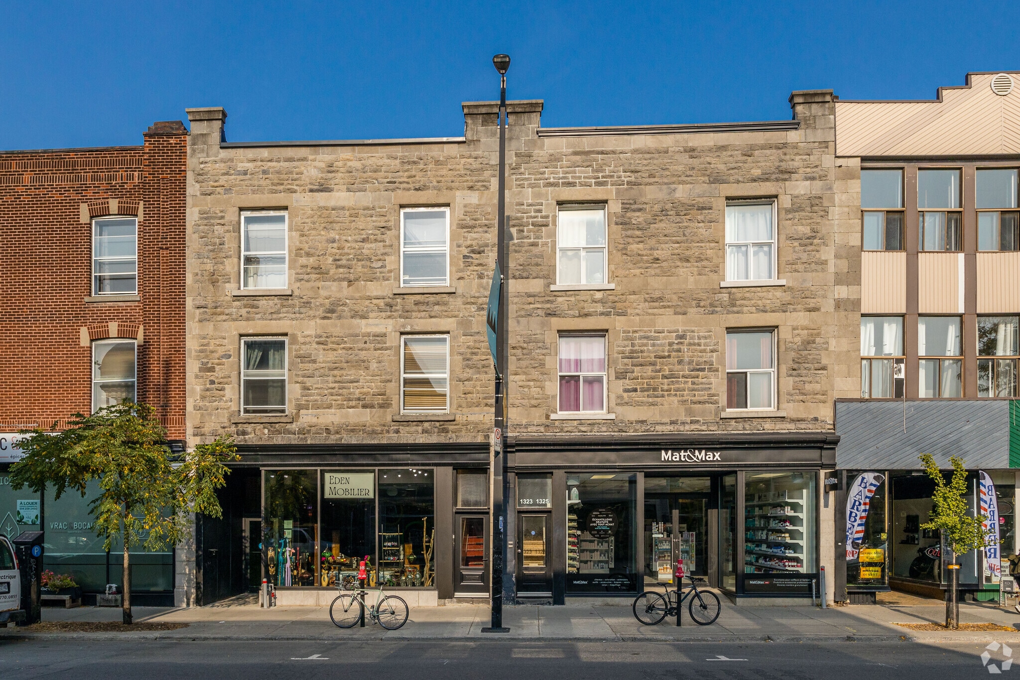 1317-1327 Av du Mont-Royal E, Montréal, QC for sale Primary Photo- Image 1 of 1
