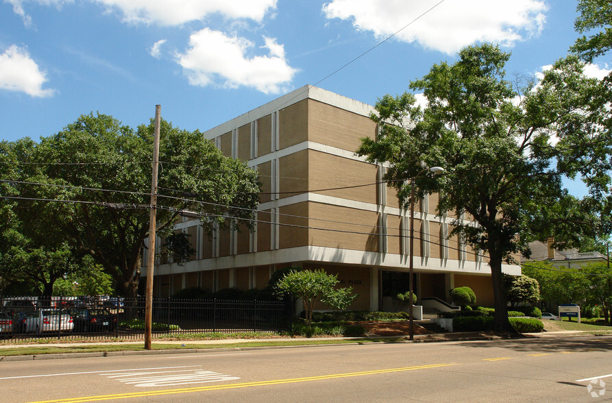 1600 N State St, Jackson, MS for sale - Primary Photo - Image 1 of 2