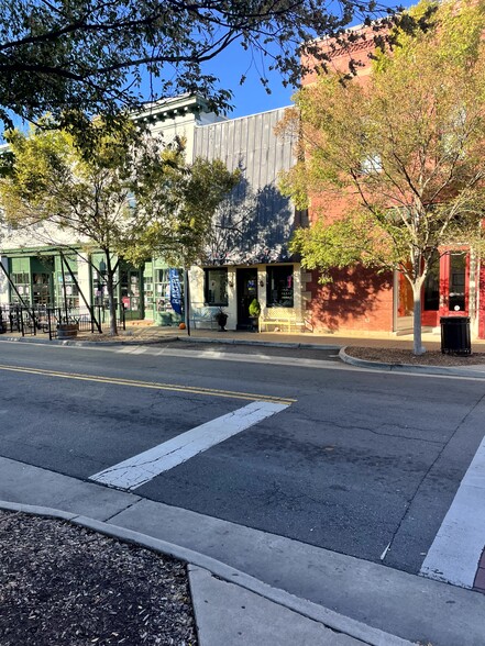 9410 Main St, Manassas, VA for sale - Building Photo - Image 1 of 1