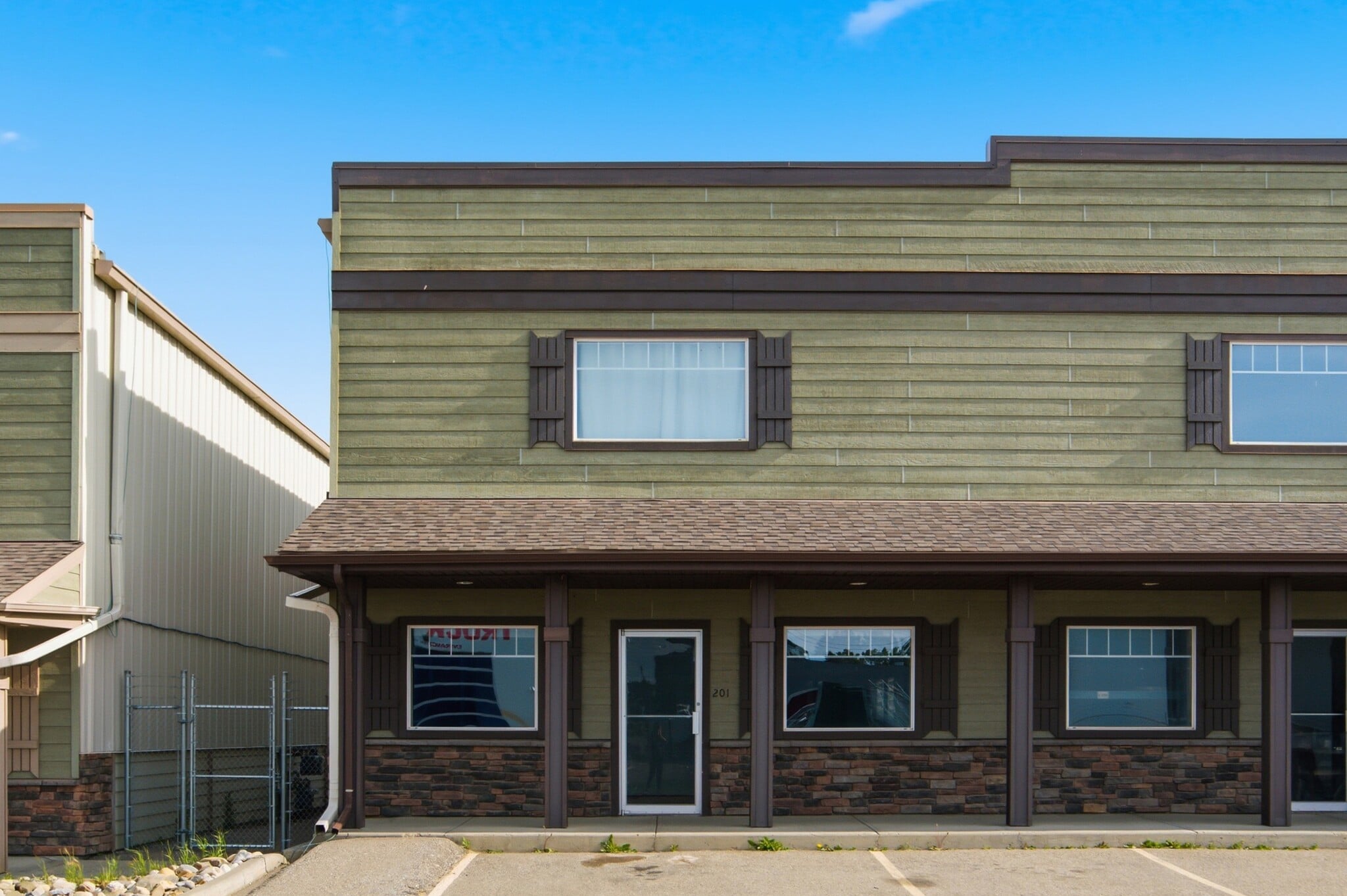 220 3rd St NE, Black Diamond, AB for lease Building Photo- Image 1 of 19