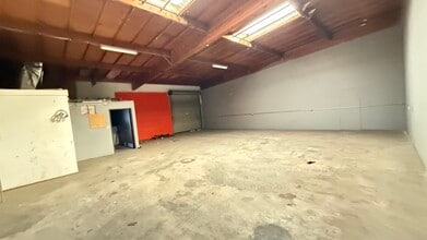 357 S Arrowhead Ave, San Bernardino, CA for lease Interior Photo- Image 2 of 7