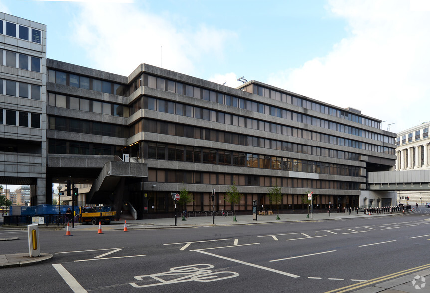 1 Puddle Dock, London for lease - Primary Photo - Image 1 of 4