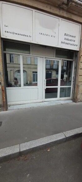 Office in Bordeaux for lease - Building Photo - Image 2 of 5