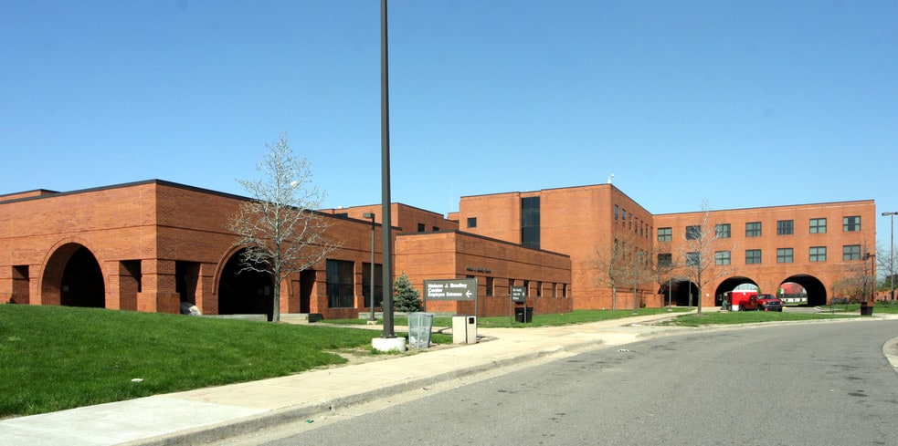 5555 Conner St, Detroit, MI for lease - Building Photo - Image 2 of 25