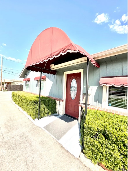 5617 Watauga Rd, Watauga, TX for sale - Building Photo - Image 2 of 25